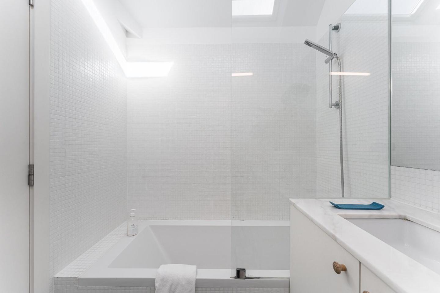Guestready - Spacious And Modern Apt W/ Skylight Porto Buitenkant foto